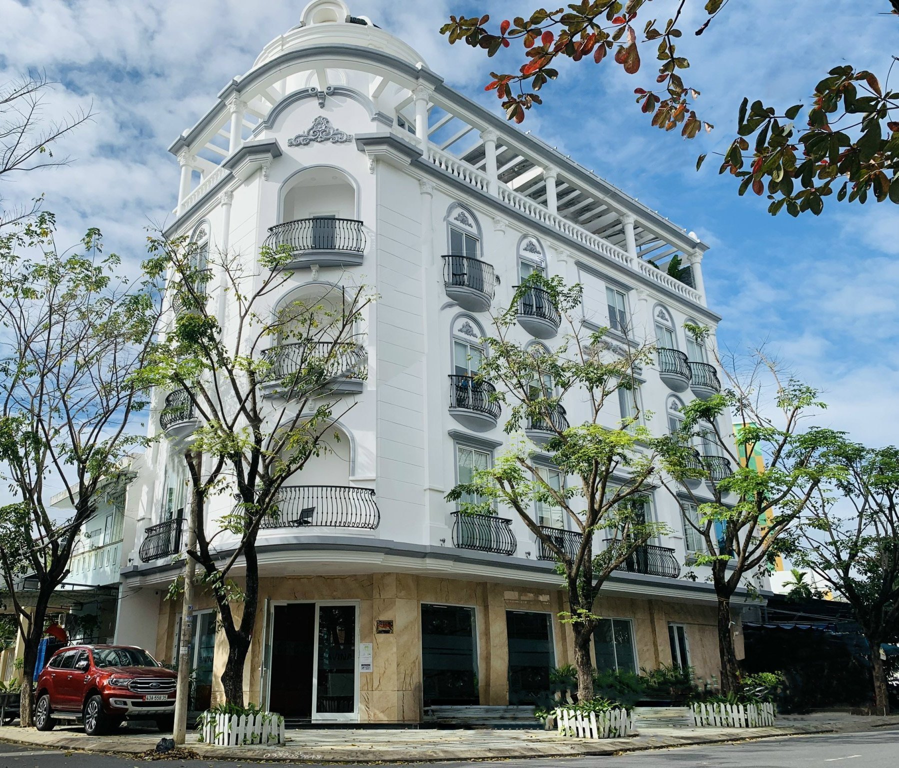 VỀ CHÚNG TÔI